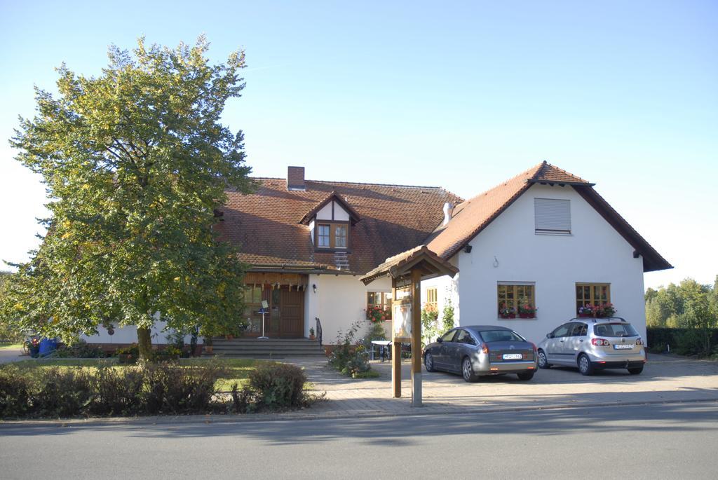 Gasthaus-Pension Hofmann Oberdachstetten Luaran gambar